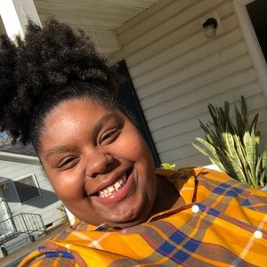 Meet your Posher, Denovia